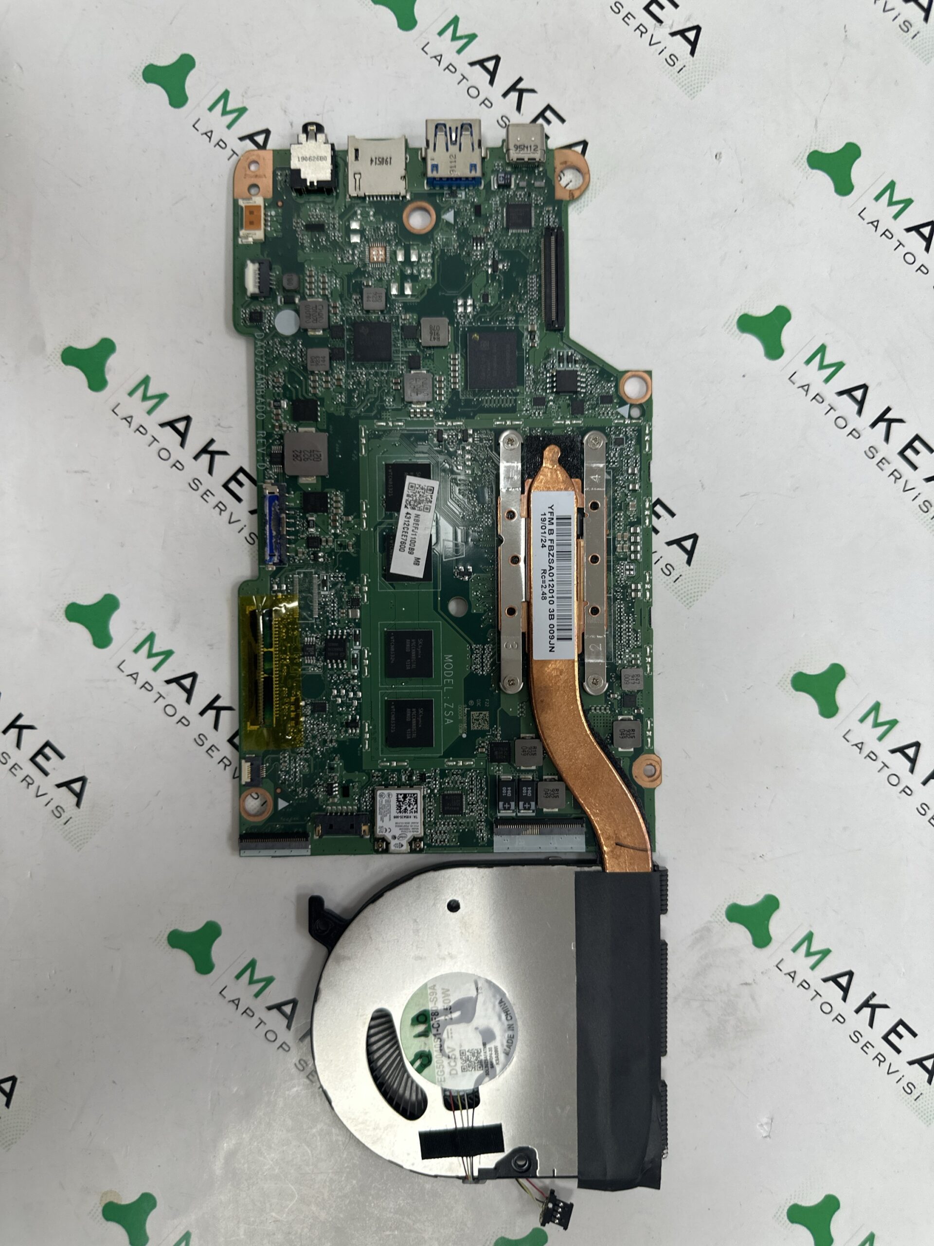 ACER CP713 CB713 anakart DA0ZSAMBAD0 i5 - 8th 64G/-SSD