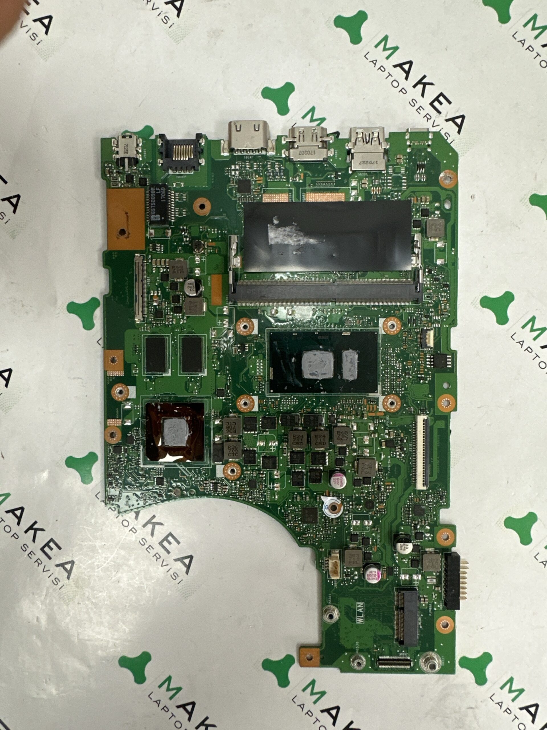 Asus x556uv 3.1 anakart i5 - i7 ( 7. Nesil ) Nvidia 930mx