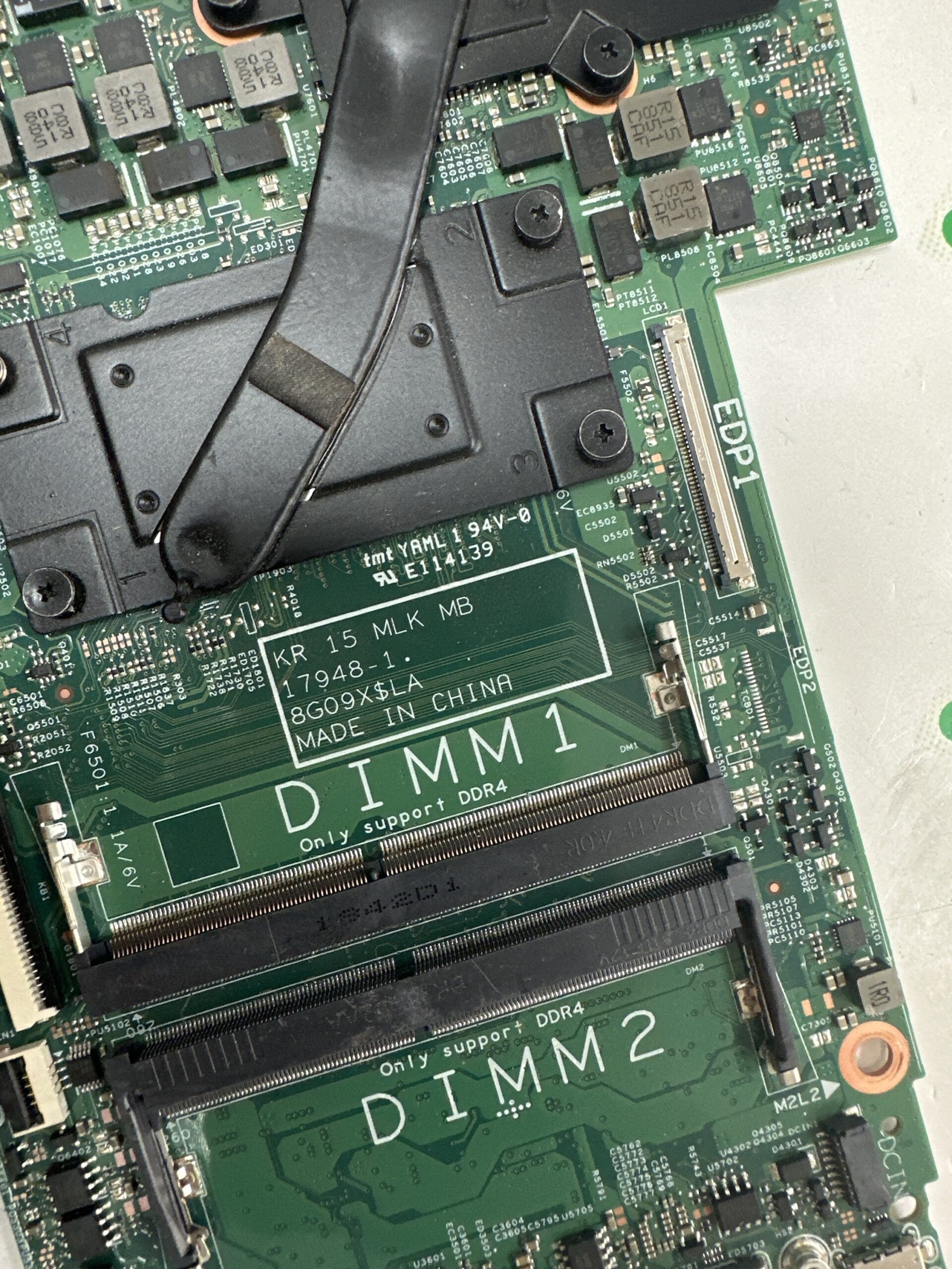 DELL Inspiron 17948-1 7380 - 7580 Laptop anakart i7-8565U - Görsel 3