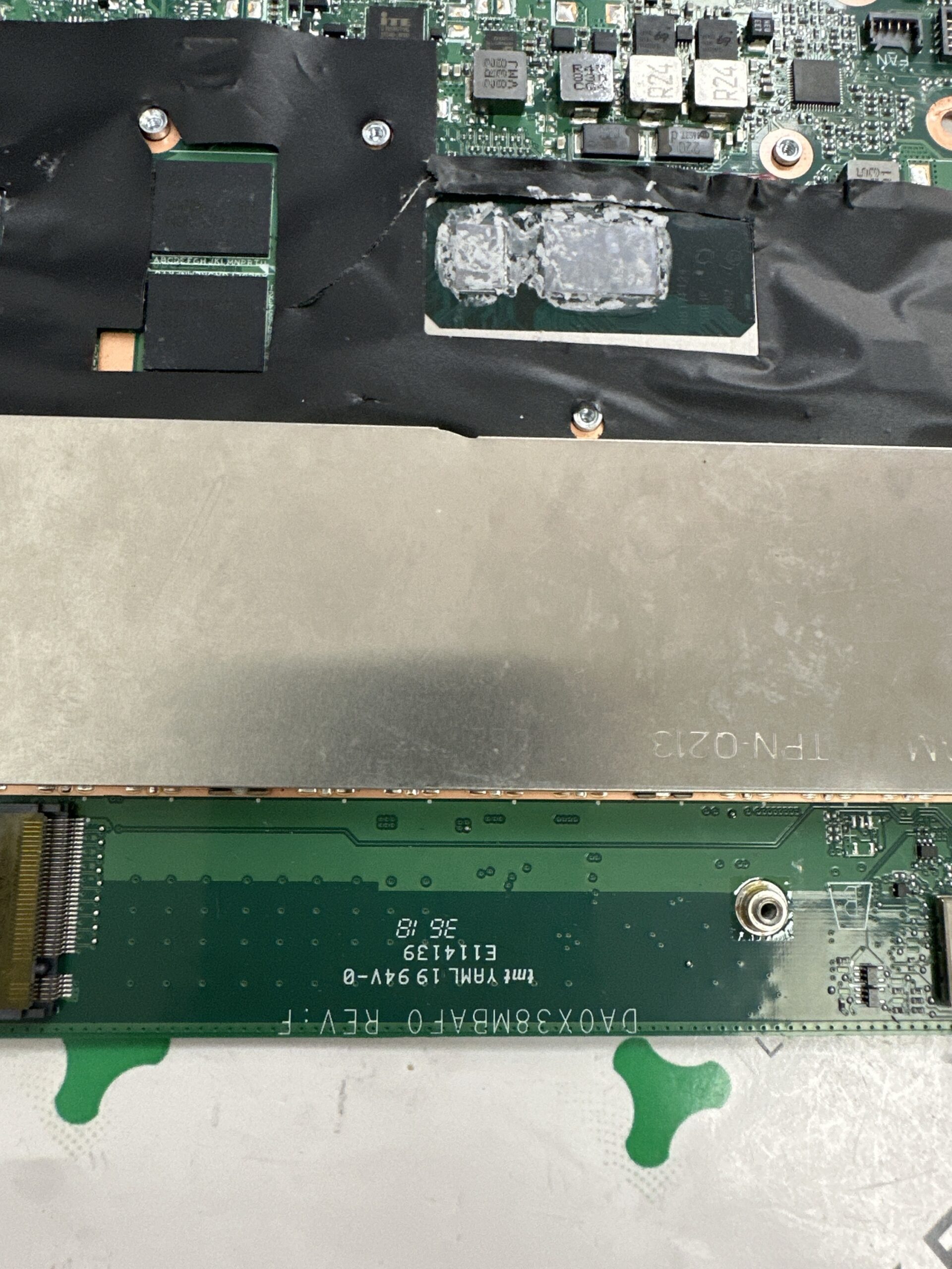 Hp Spectre X360 15-DF anakart DA0X38MBAG0 i7-8565U SREJP - Görsel 3