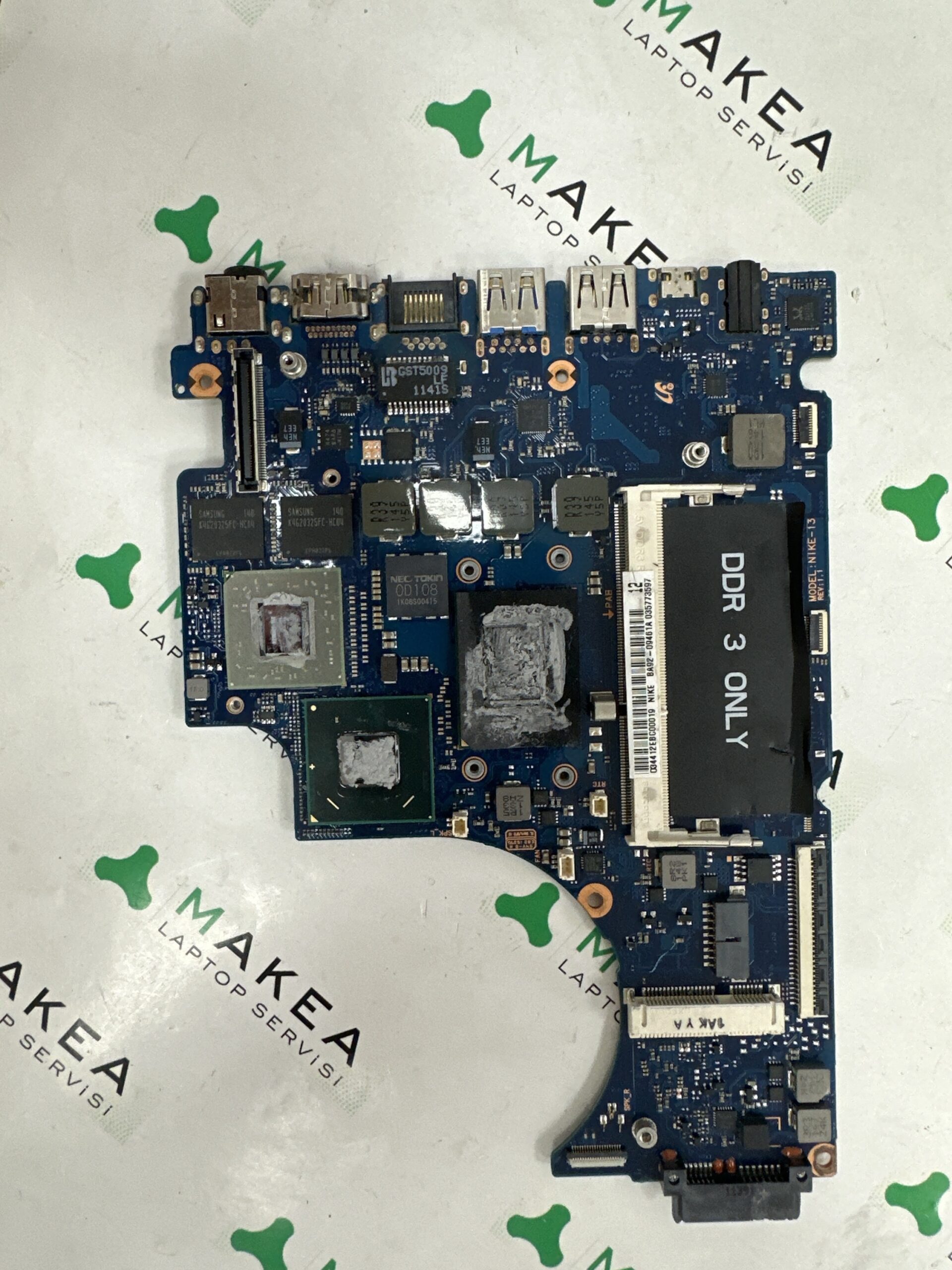 samsung np700z3a-s02ru nike-13 rev1.1 ba41-01721a anakart